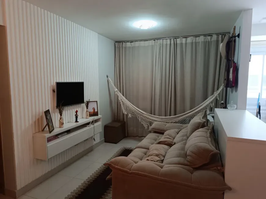 Apartamento em frente ao Shopping Cerrado - Imagem 1